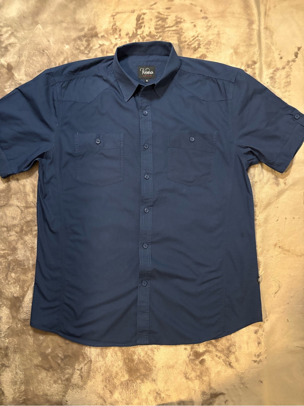 Veno Shirt Men’s Size XL Navy Blue Short-Sleeve Button-Down Shirt